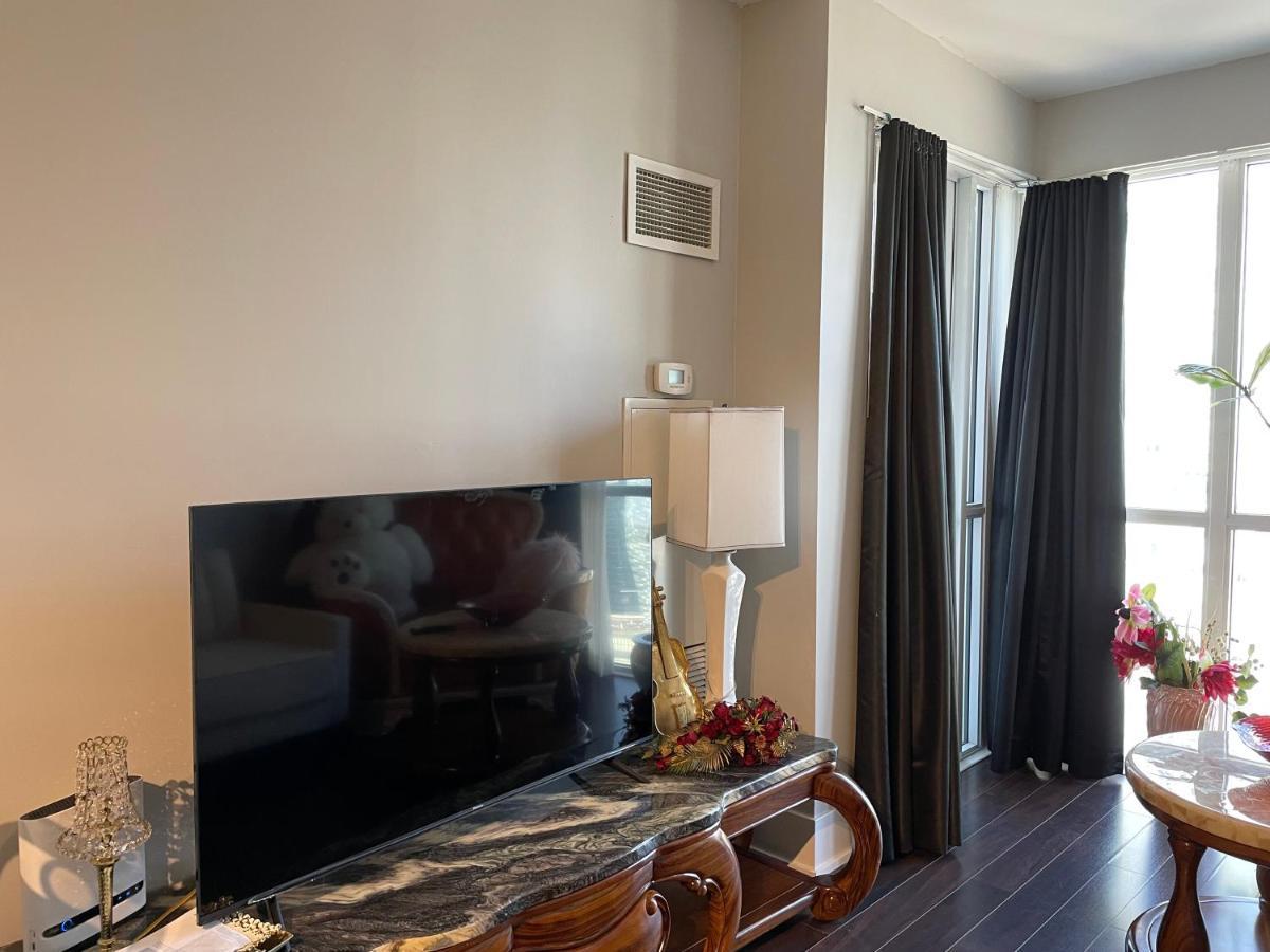 Luxury Condo With Cn Tower View Toronto Ngoại thất bức ảnh