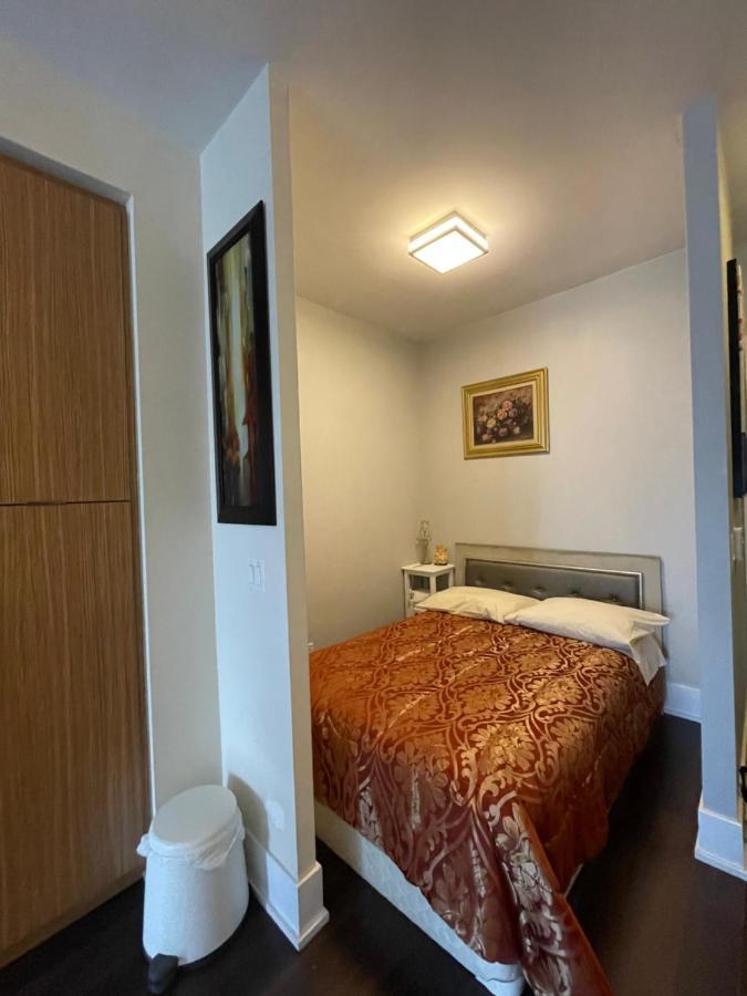 Luxury Condo With Cn Tower View Toronto Ngoại thất bức ảnh