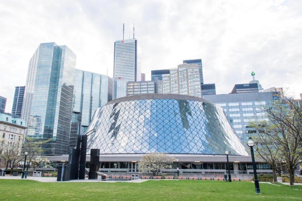 Luxury Condo With Cn Tower View Toronto Ngoại thất bức ảnh