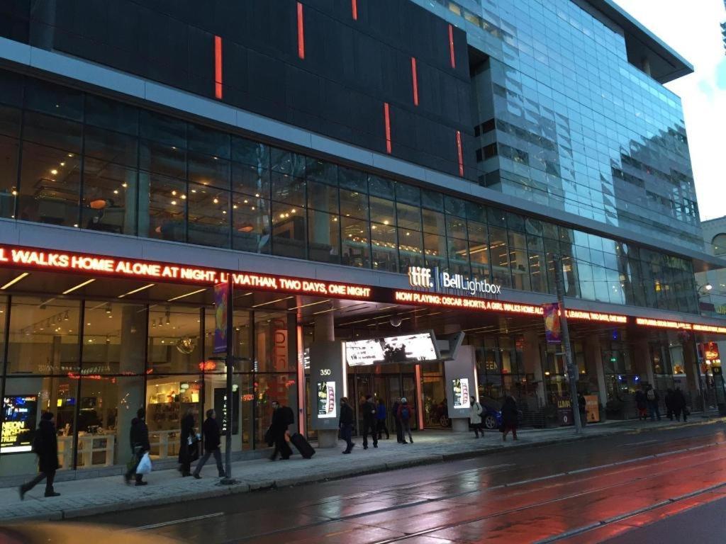 Luxury Condo With Cn Tower View Toronto Ngoại thất bức ảnh